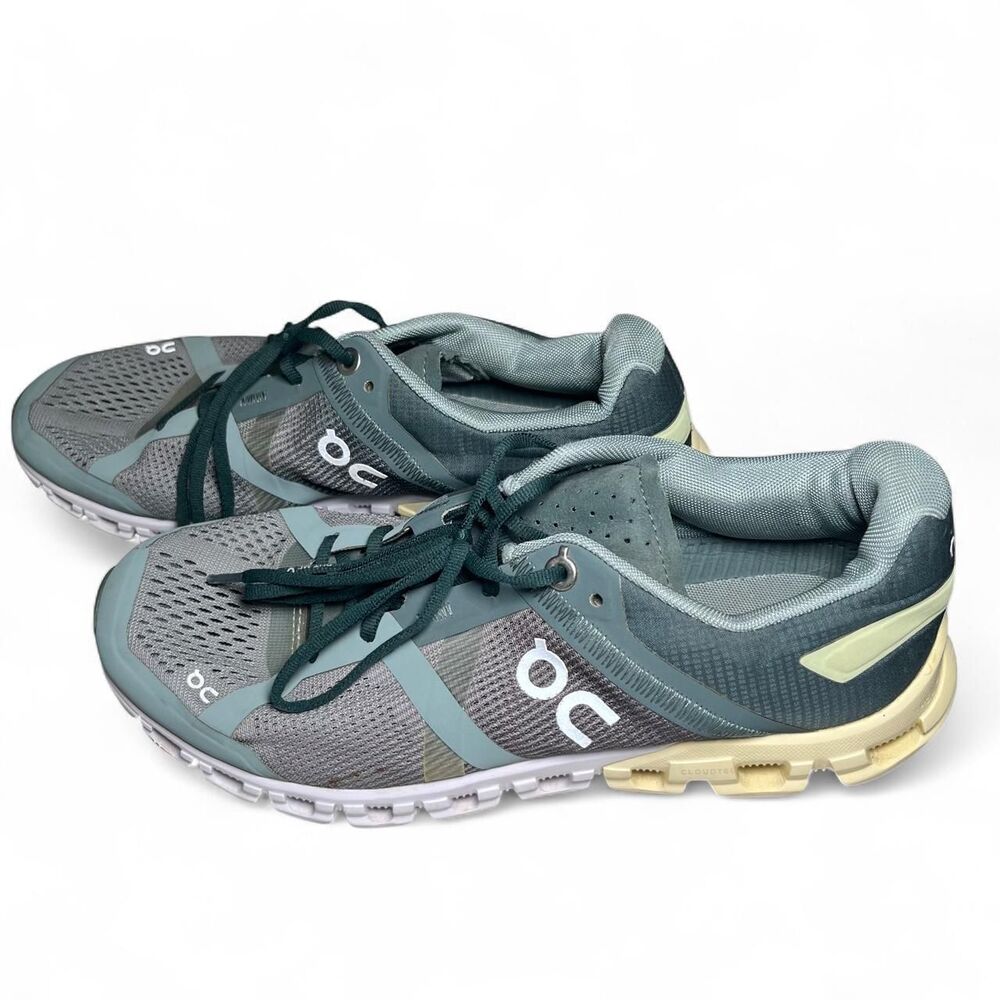 On Running Cloud Helion Womens Casual Outdoors Shoes Sneakers Size US 6.5